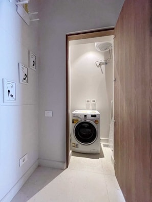 Basic Apartment | Interior