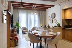 Apartamento básico | Servicio de comidas en la habitación
