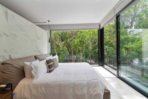 3 chambres, fer et planche à repasser, Wi-Fi, draps fournis