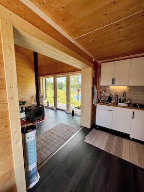 Cabin, 1 Bedroom, Accessible, Balcony | Private kitchen