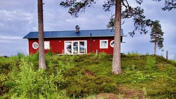 Cabin, 1 Bedroom, Accessible, Balcony | Property grounds