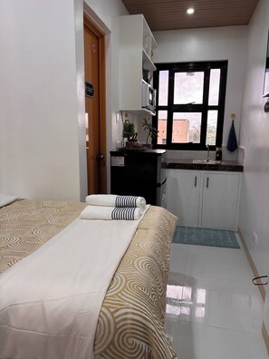 Room, 1 Bedroom | 1 bedroom - Room-cozy Naga Escape With Wifi & Netfli (Naga)