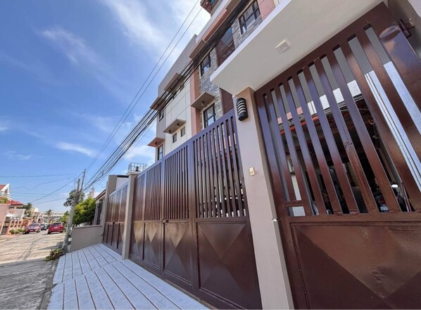 Room, 1 Bedroom | Exterior detail