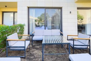 Cordial & Cozy 1 BDR @ G Cribs (B17-G5) | Terrace/patio