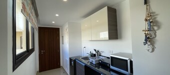 Refreshed & Uplifted 2 BDR @ G Cribs