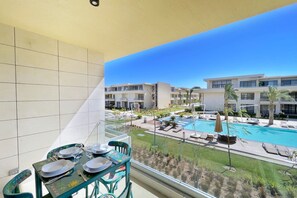 Refreshed & Uplifted 2 BDR @ G Cribs (B18-F1) | Outdoor dining - Refreshed & Uplifted 2 BDR @ G Cribs (El Gouna)