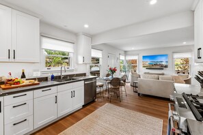 Fridge, microwave, oven, stovetop - 3978 Pine & Pebble - Walk to Downtown & the Beach (Carmel)