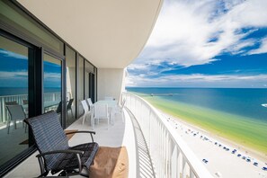 Condo, 3 habitaciones | Restaurante al aire libre