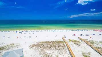 Condo, 4 quartos | Praia | Perto da praia