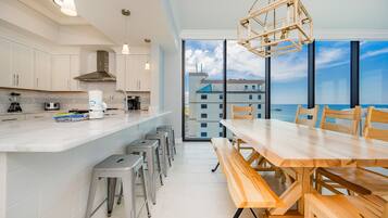 Condo, 4 Bedrooms | Dining