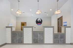 Condo, 4 Bedrooms | Lobby