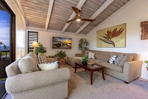 Condo, 1 Bedroom | Living area | Smart TV - Wailea Ekolu 1608 1 Bedroom Condo (Kihei)