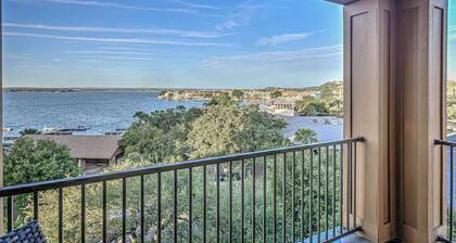 Waterfront Condo for 4 | Resort Pool & Lake View!