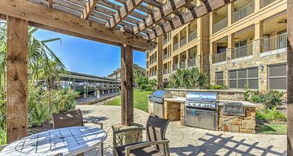 Waterfront Condo for 4 | Resort Pool & Lake View!