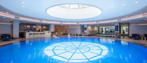 Basic Apartment | Pool