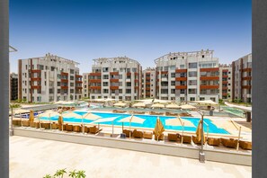 Basic Apartment | Pool