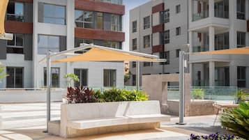 Basic Apartment | Terrace/patio