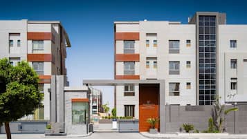 Basic Apartment | Exterior