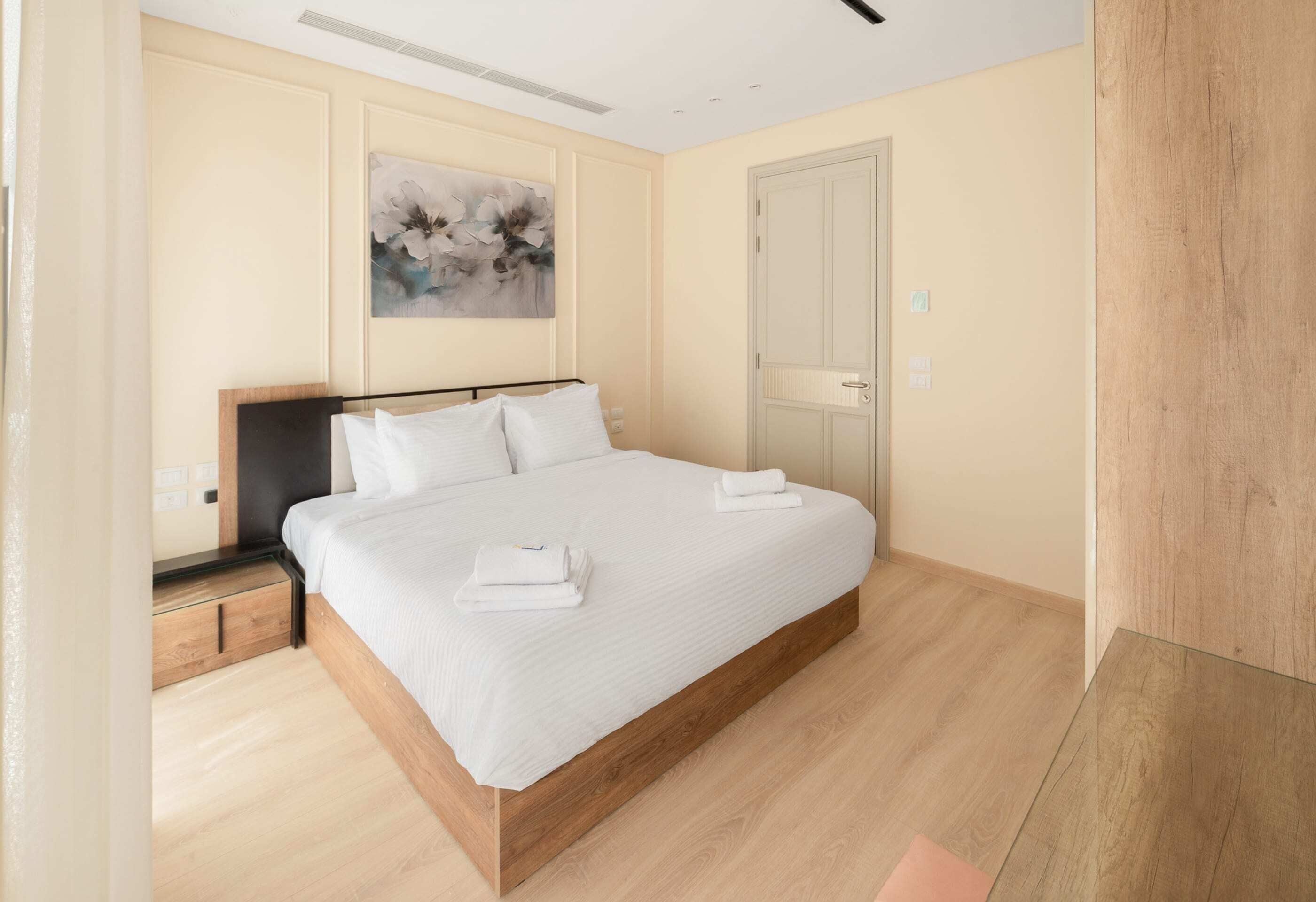 1 bedroom, iron/ironing board, bed sheets