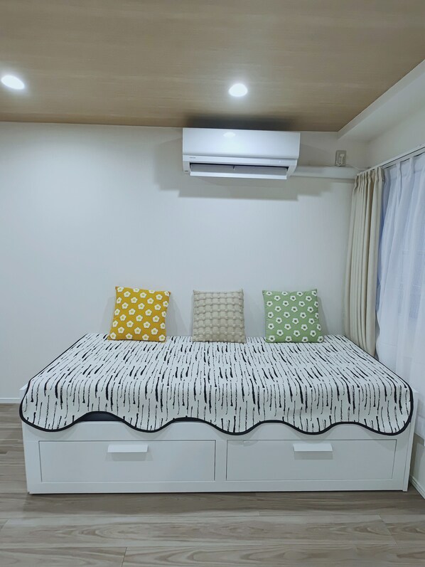 Appartement Confort | Bureau, fer et planche à repasser, accès au Wi-Fi (inclus)