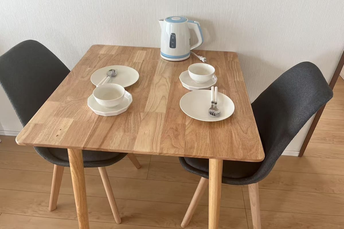 Desk, iron/ironing board, free WiFi, bed sheets