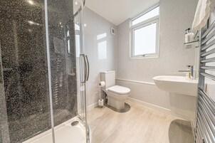 双人房 (Deluxe King 2nd Floor) | 浴室