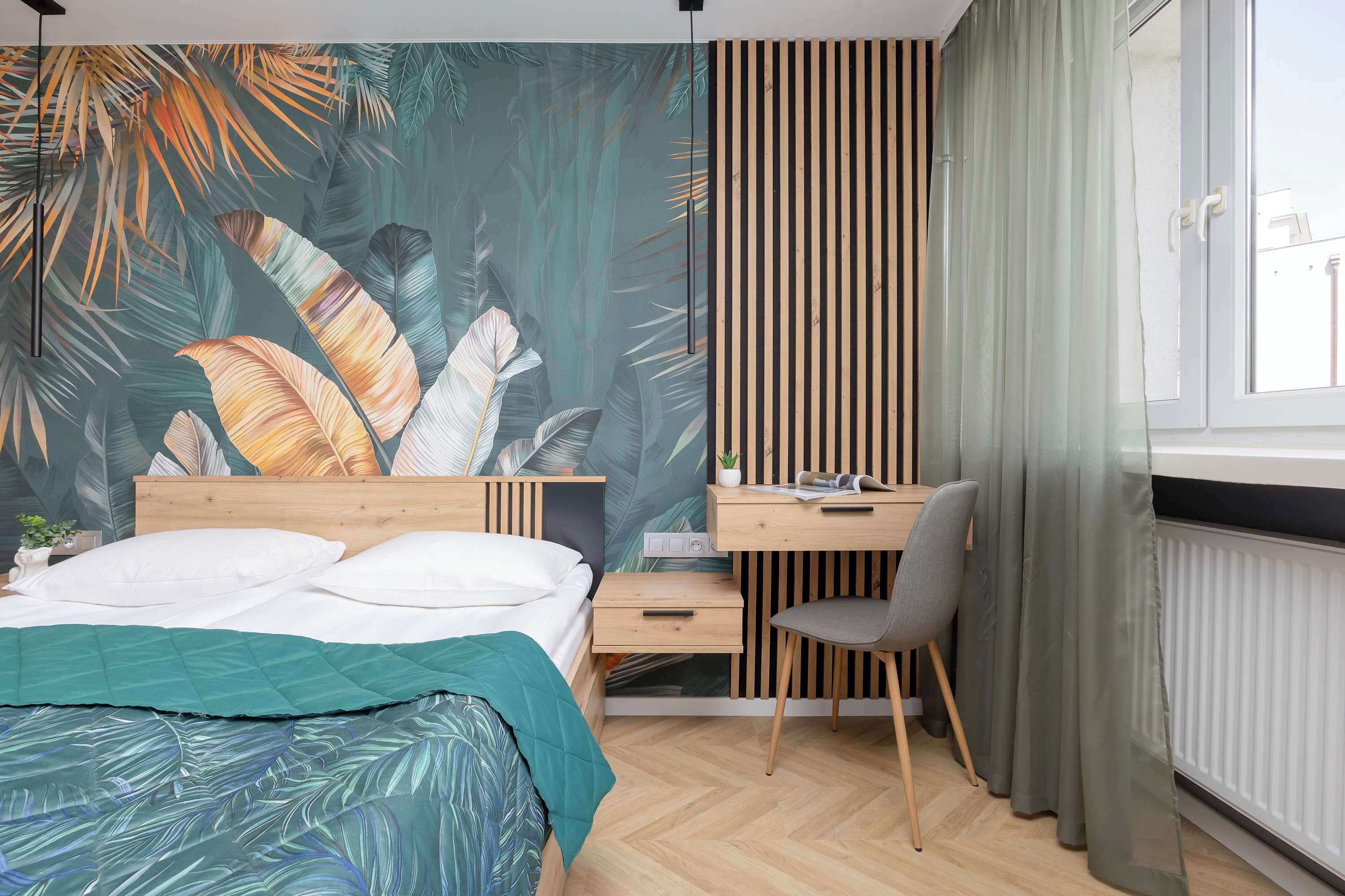 1 bedroom, desk, iron/ironing board, WiFi