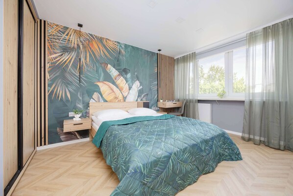 1 bedroom, desk, iron/ironing board, WiFi