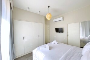 Basic Apartment | 1 bedroom, iron/ironing board, bed sheets