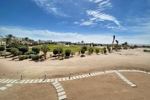 Apartemen Basic | Golf