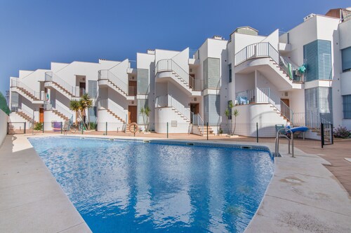 Apartment 'Con Piscina Y Garaje' with Shared Pool and Wi-Fi