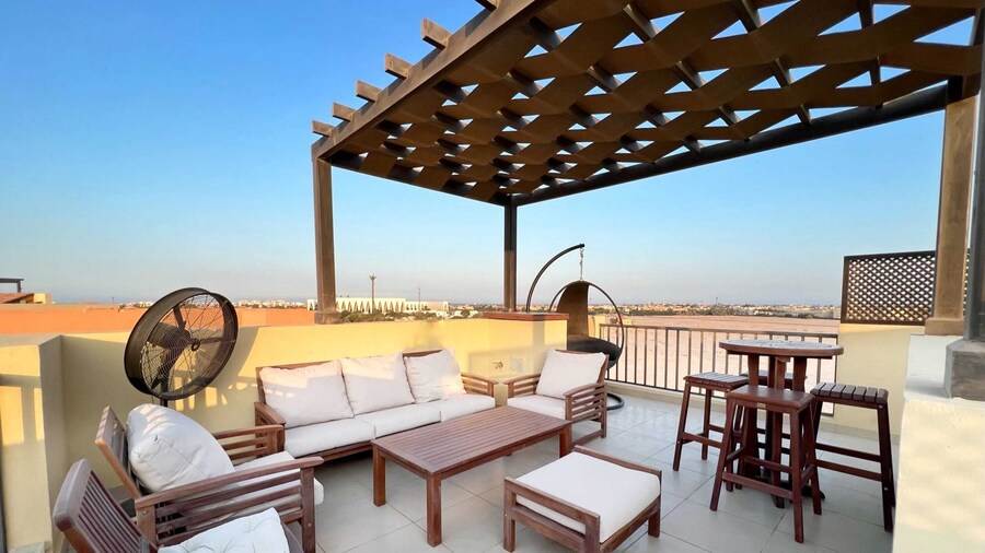 Xuru Stays I Eclectic 2 BDR Twin House @ Tawila El Gouna