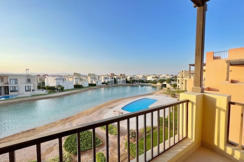 Xuru Stays I Eclectic 2 BDR Twin House @ Tawila El Gouna