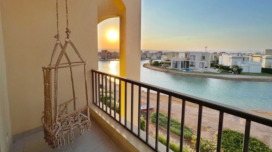 Xuru Stays I Eclectic 2 BDR Twin House @ Tawila El Gouna
