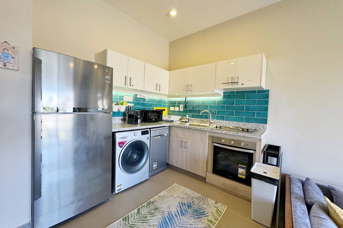 Apartment | Private kitchen | Fridge, microwave, oven, stovetop