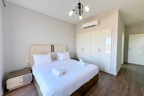 Basic Apartment | 2 bedrooms, iron/ironing board, bed sheets