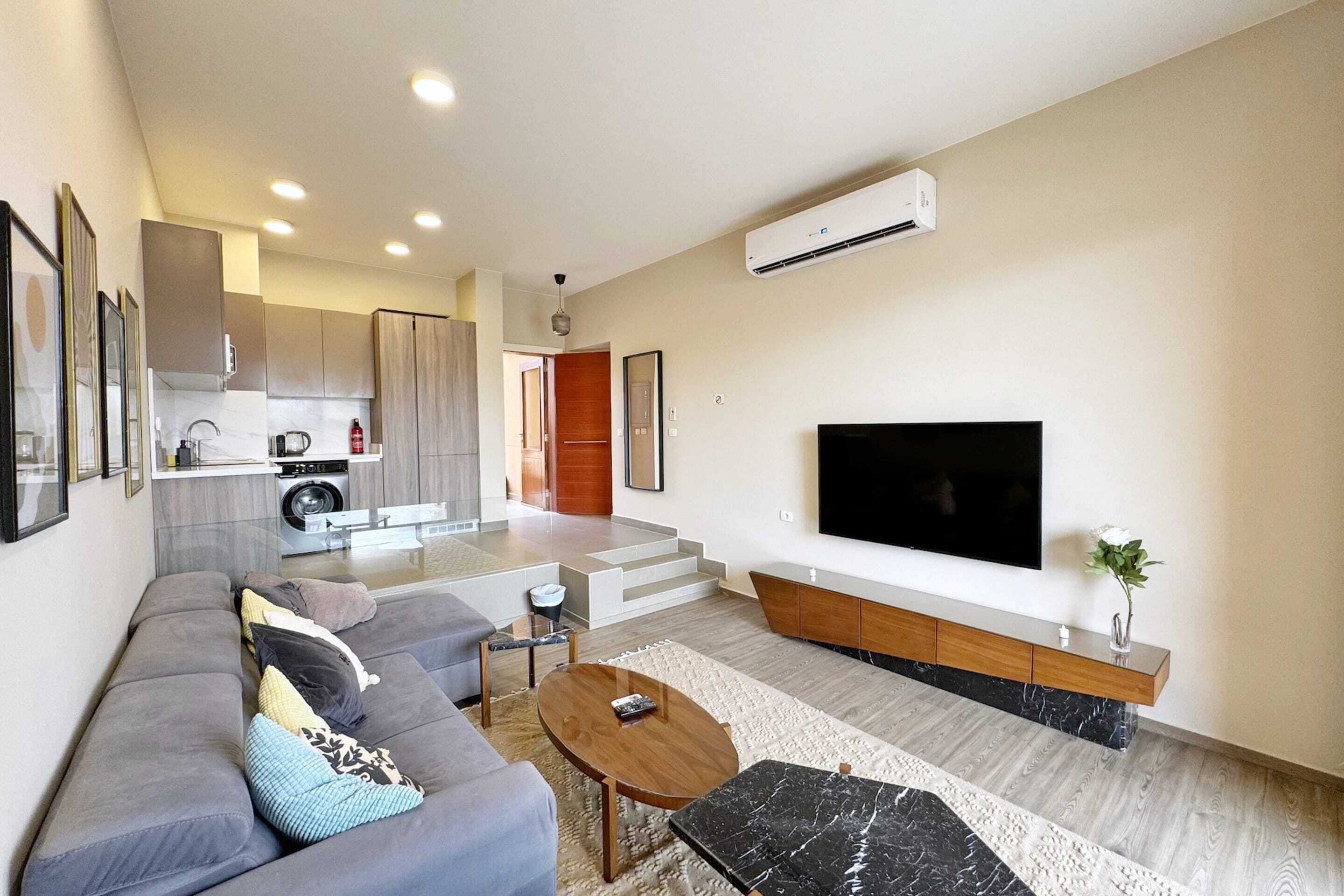 Apartemen Basic | Area keluarga | Smart TV 55-inci dengan saluran TV kabel