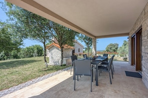 Family Villa, 4 Bedrooms, Balcony (Villa Tanja Lim Bay) | Outdoor dining - Villa Tanja Lim Bay (Vrsar)