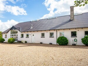 Exterior - 4 Star Holiday Home in Henne (Henne)