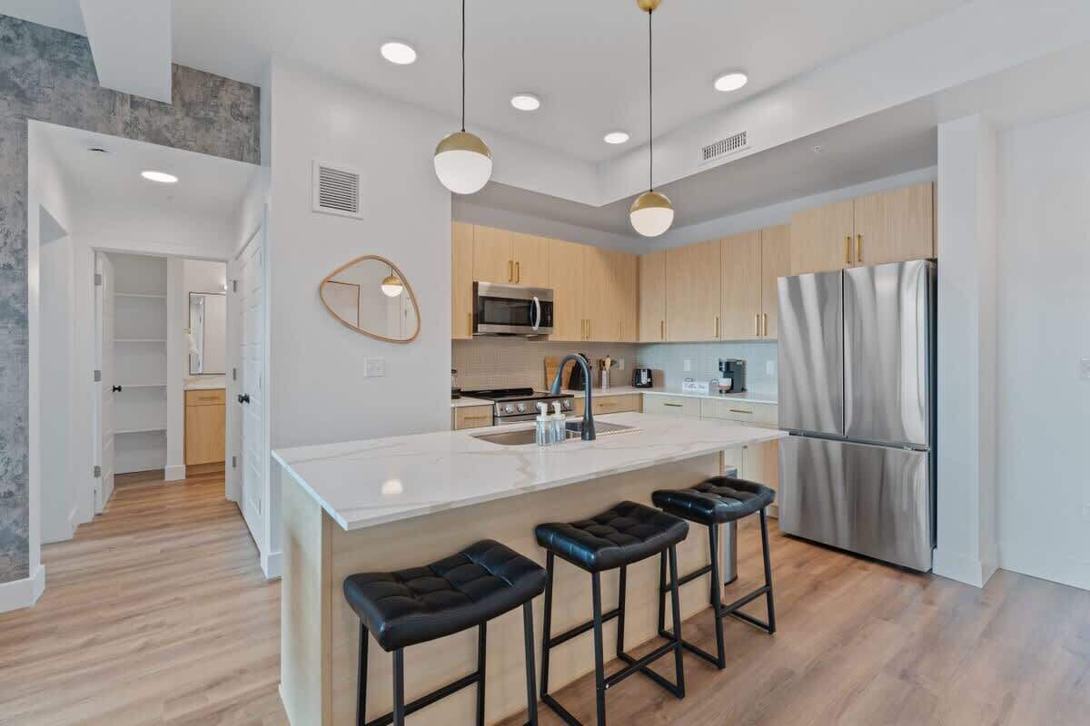 Kochgeschirr/Geschirr/Besteck