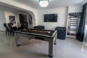 Game room - Boss-Level Hideout! (edificio calamary)