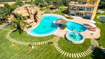 Basic Room | Pool