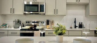 Worker Friendly 1bedroon in an A+ location in Sherman with gym,washer/dryer,pool