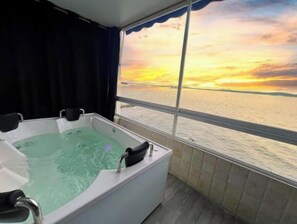 Bain à remous intérieur