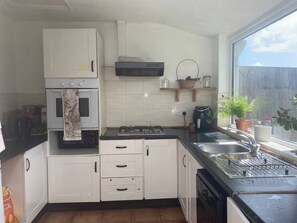 Maison, 2 chambres | Intérieur