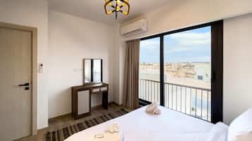 Basic Apartment | 1 bedroom, iron/ironing board, bed sheets