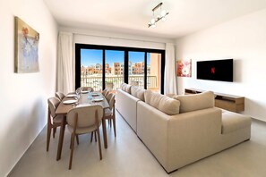 Basic Apartment | Living area | TV