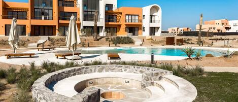 Basic Apartment | Pool