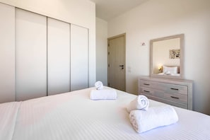 Basic Apartment | 1 bedroom, iron/ironing board, bed sheets