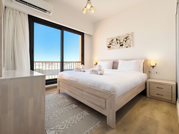 Basic Apartment | 1 bedroom, iron/ironing board, bed sheets